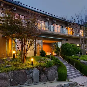 紬 3*, 箱根町 日本